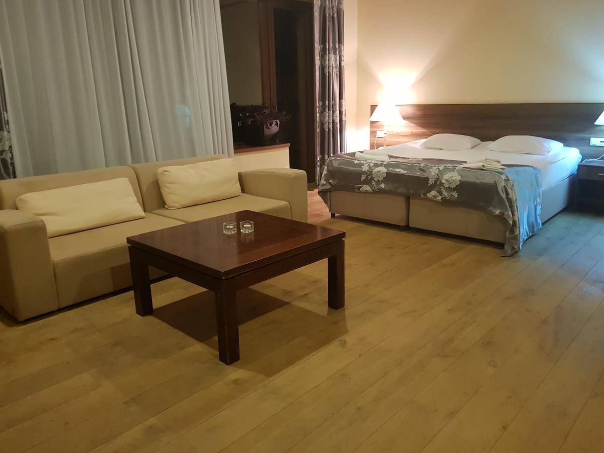 Hotel Tetnuldi Местия Экстерьер фото